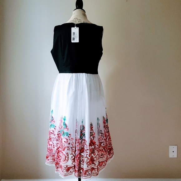 Sucrefas | NWT Red Demask Tulle Embroidered Dress - Picture 6 of 8